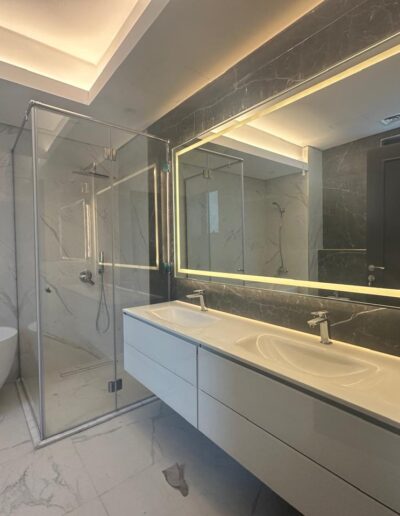 LED mirror With Shower Door